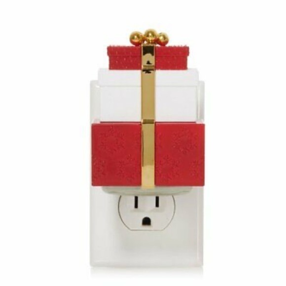 Yankee Candle Scent Plug Presents Light-Up Fragrance Diffuser New Holiday Decor - Picture 2 of 6